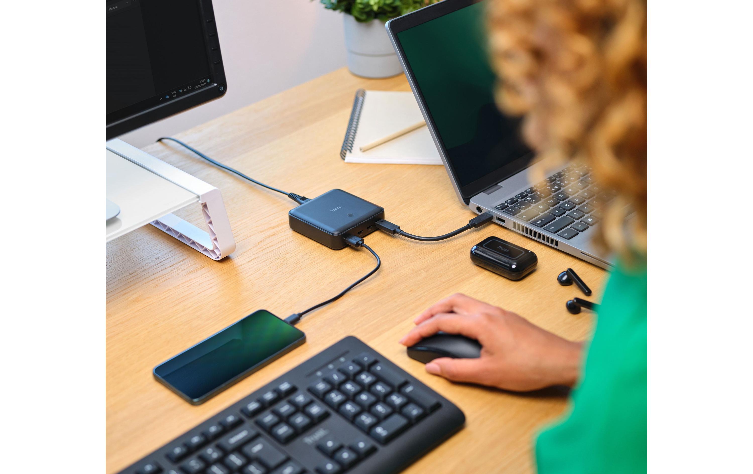 USB-Wandladegerät Maxo100W Ladegerät mit drei USB-C- und einem USB-A-Anschluss