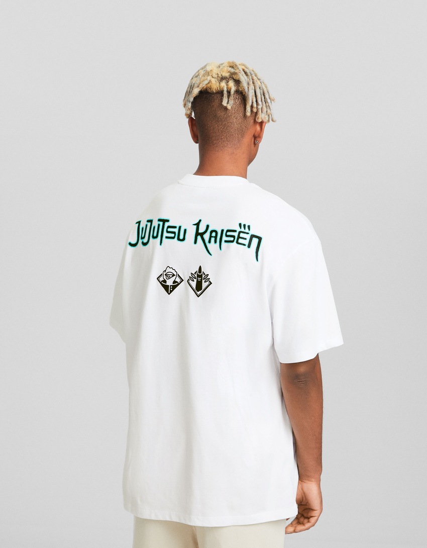 Camiseta de manga curta com modelagem quadrada e estampa Jujutsu Kaisen