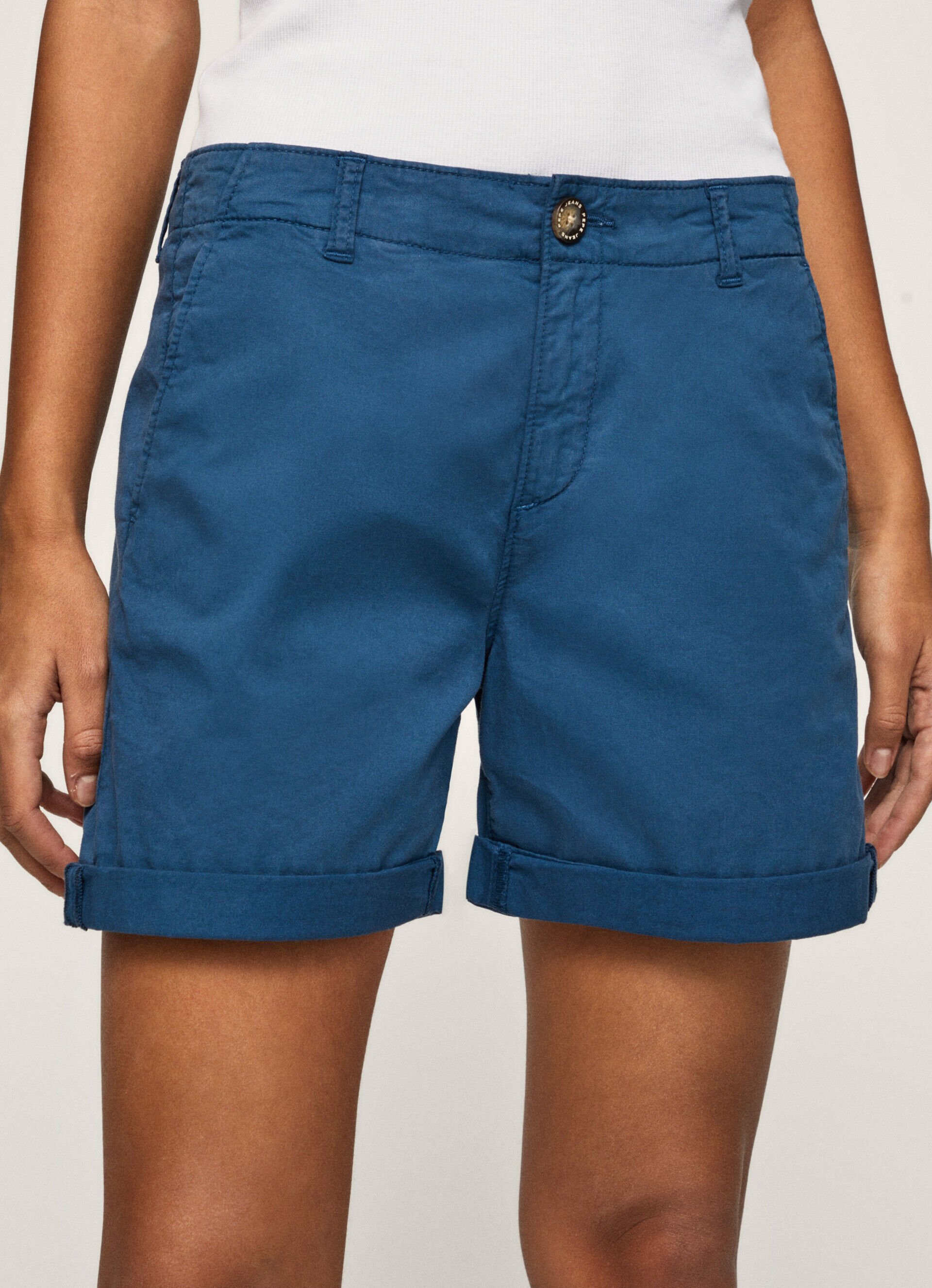 Calções chino de corte regular - azul oceano