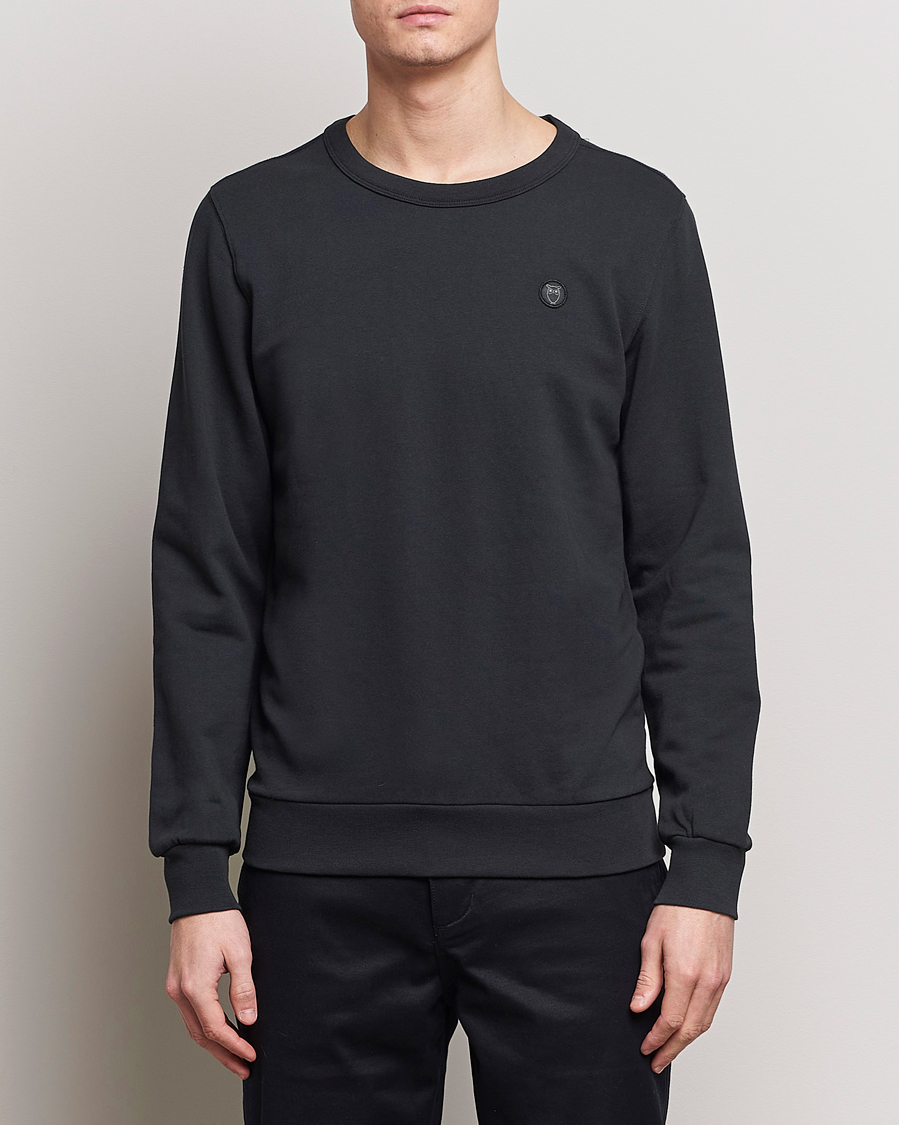 KnowledgeCotton Apparel Erik Badge Sweatshirt Jet Black