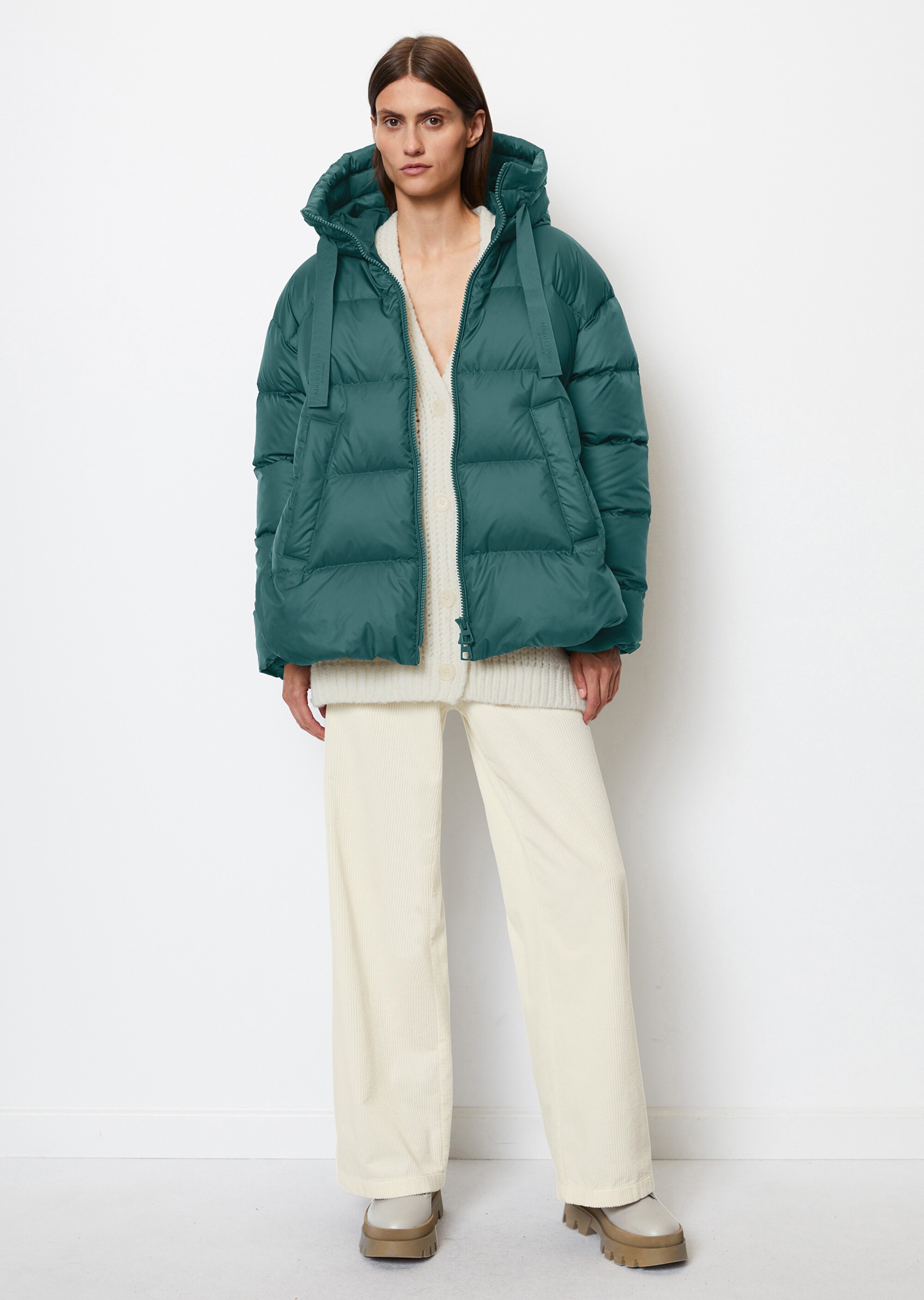 Puffer-Daunenjacke relaxed mit seitlichen Knopfleisten