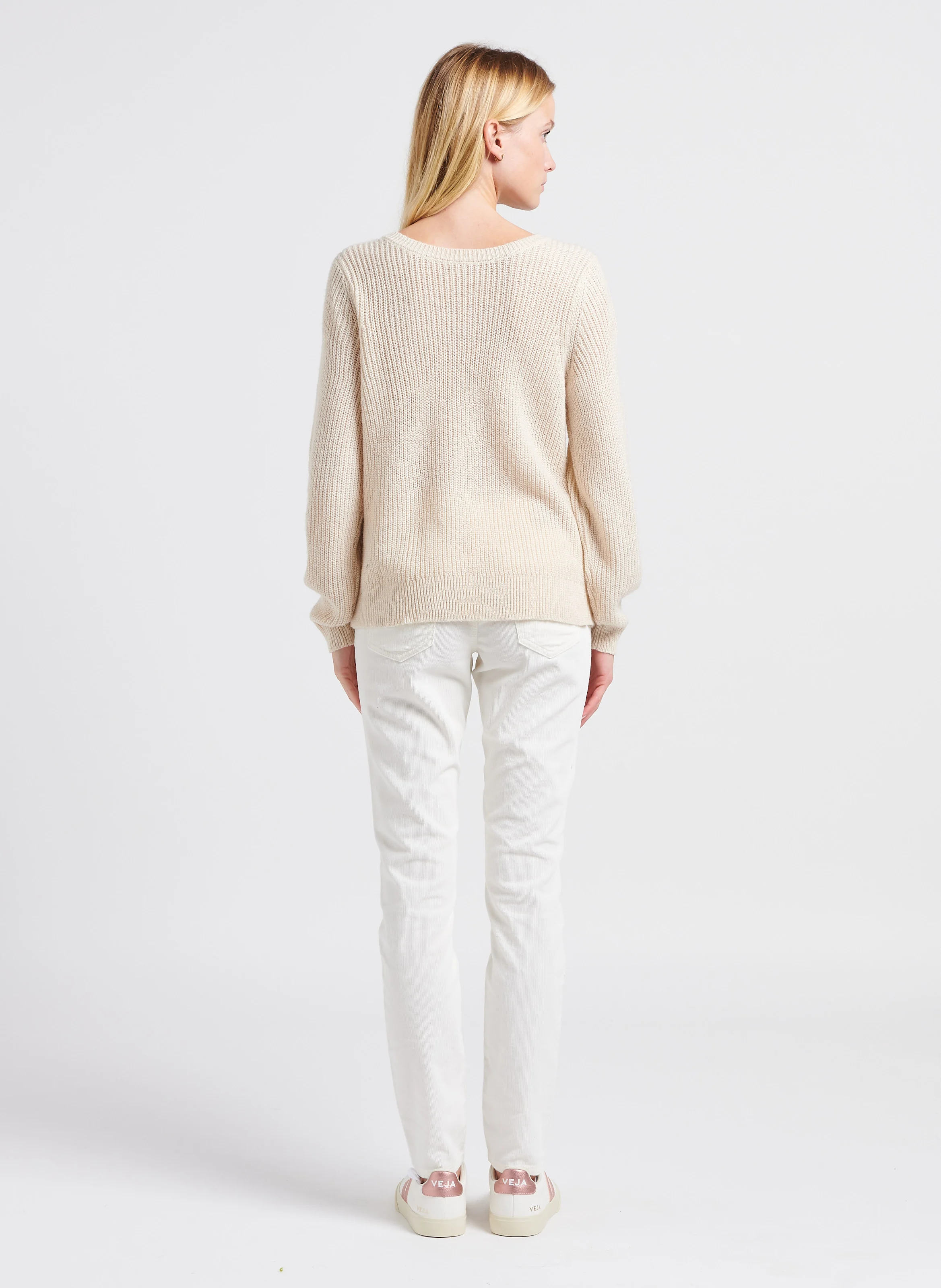 DEBRA - Pull droit col v en maille | Beige