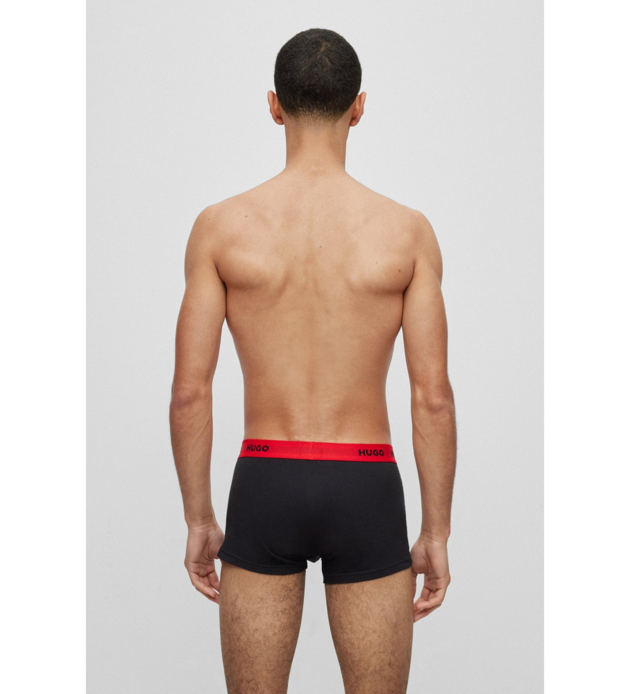 Pacote com 3 cuecas boxer HUGO, nas cores cinza, preto e azul.