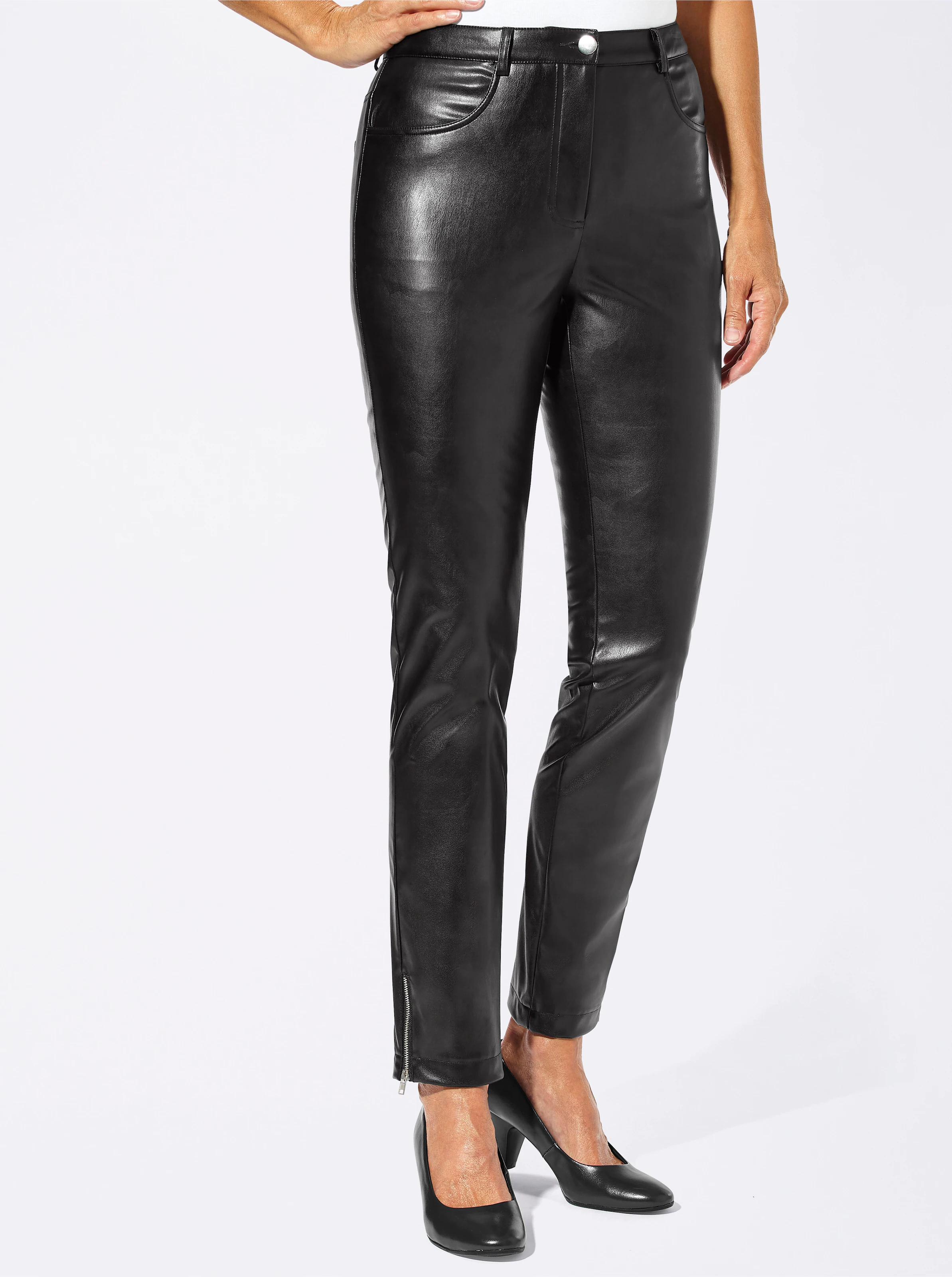 Lederimitathose in schwarz