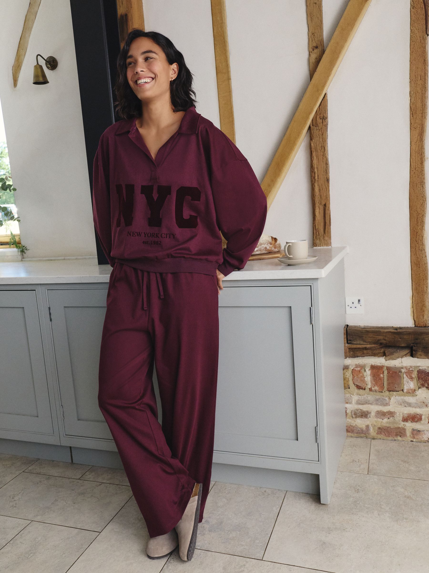 Bordeauxrood - Pyjama met lange mouwen en stadsprint
