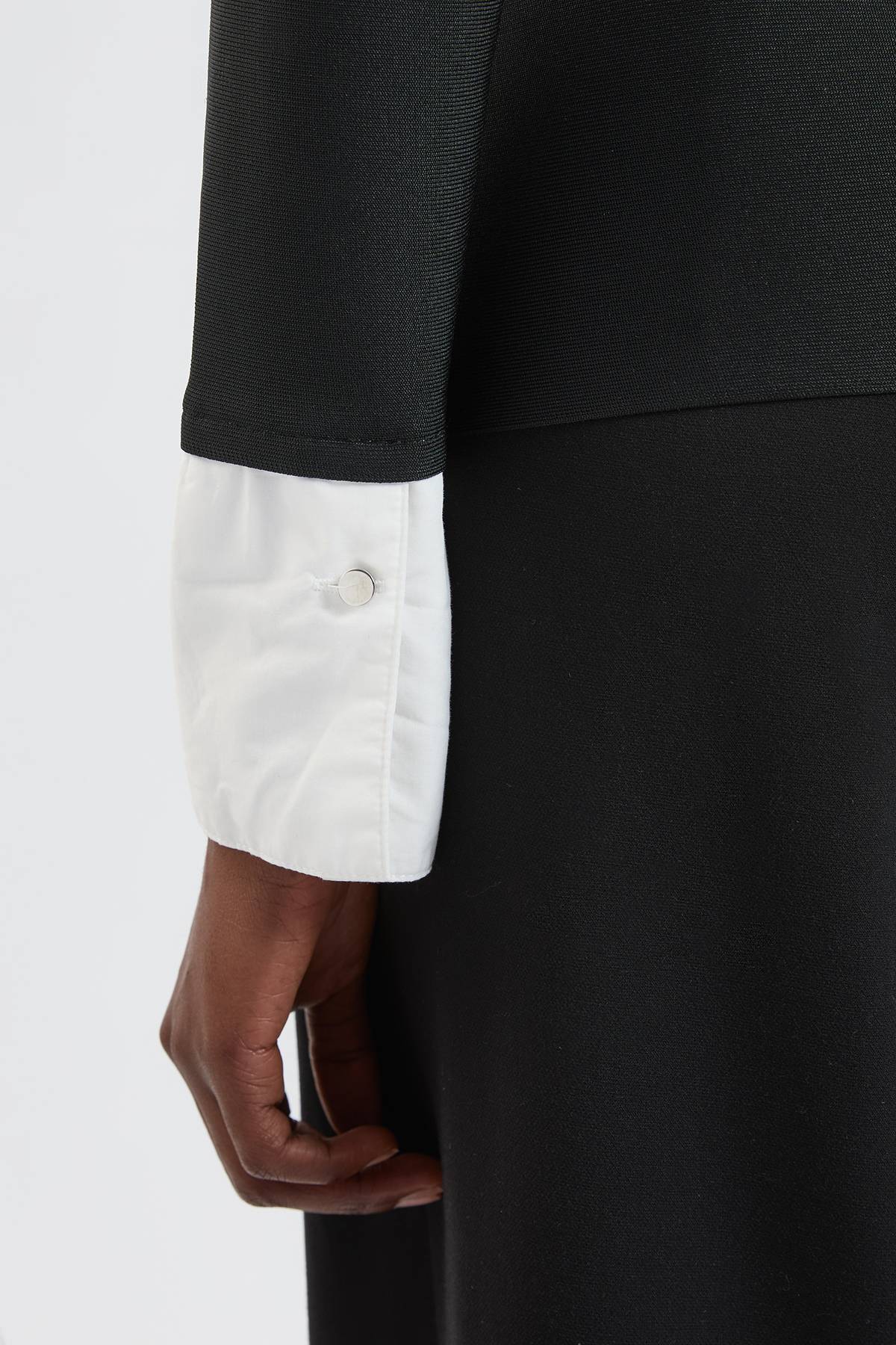 KarenMillen Haut En Maille Bandage Ajusté Avec Col Orné De Bijoux