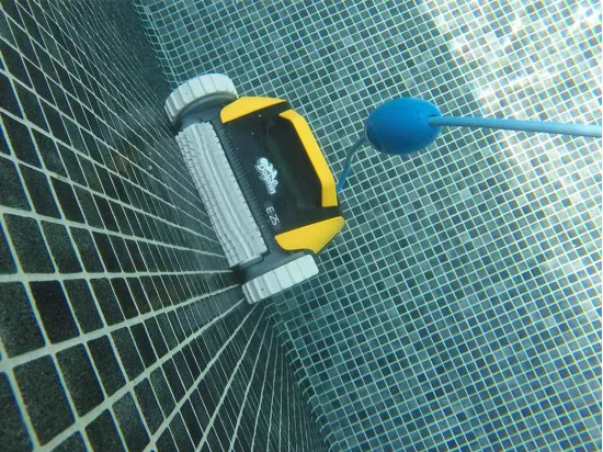 Robot de piscine électrique E25 - Dolphin