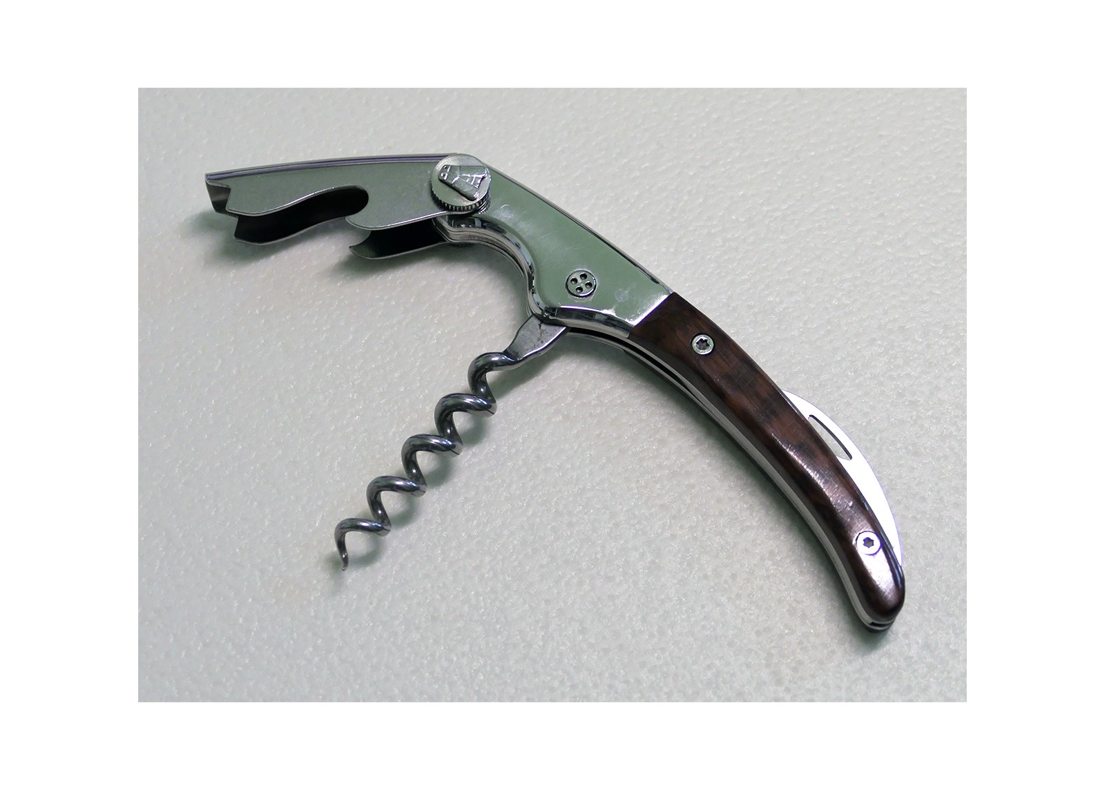 Sommelier Laguiole avec un manche en Amourette et mitre inox