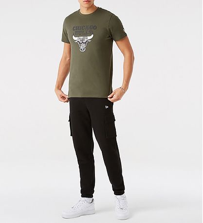 New Era T-Shirt - Chicago Bulls - Army