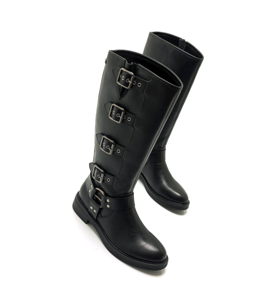 Botas Mustang marrom e preto