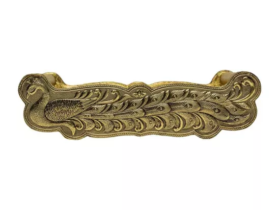 Plateau en métal repoussé doré 25x13x6h