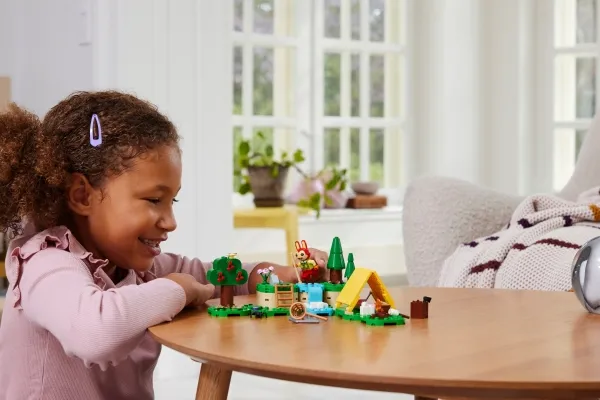 LEGO Animal Crossing 77047 Bunnie laver udendørs aktiviteter