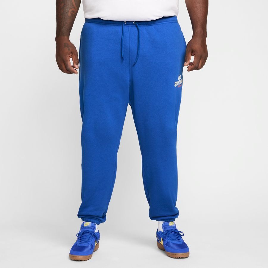 Nike Club