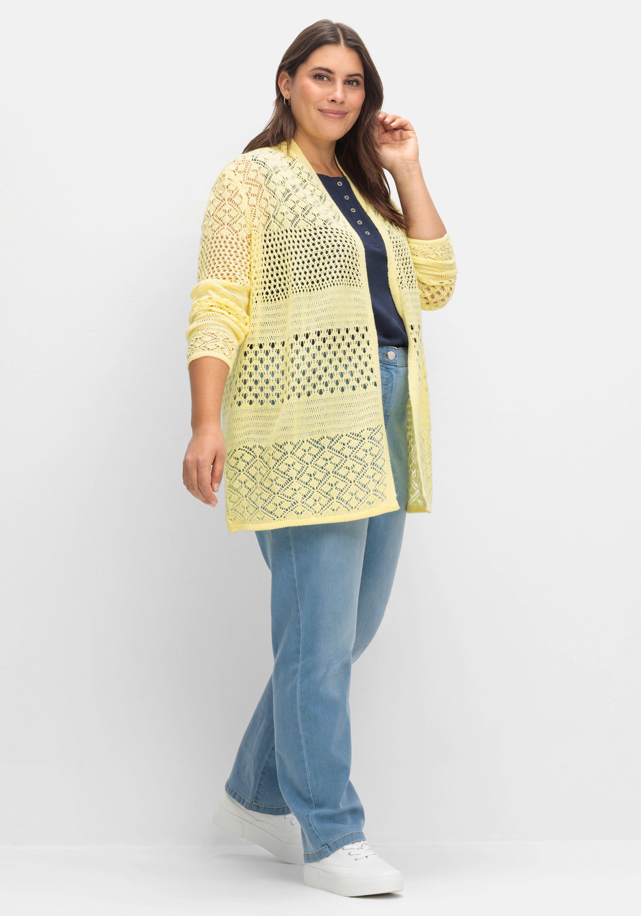 Strickjacke mit Ajourmuster, in offener Form