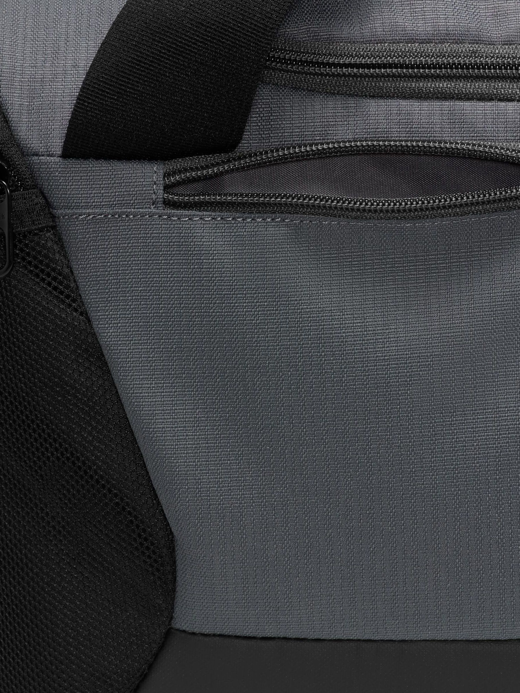 Grijs - Nike Brasilia 9.5 trainingsplunjetasje (41 liter)