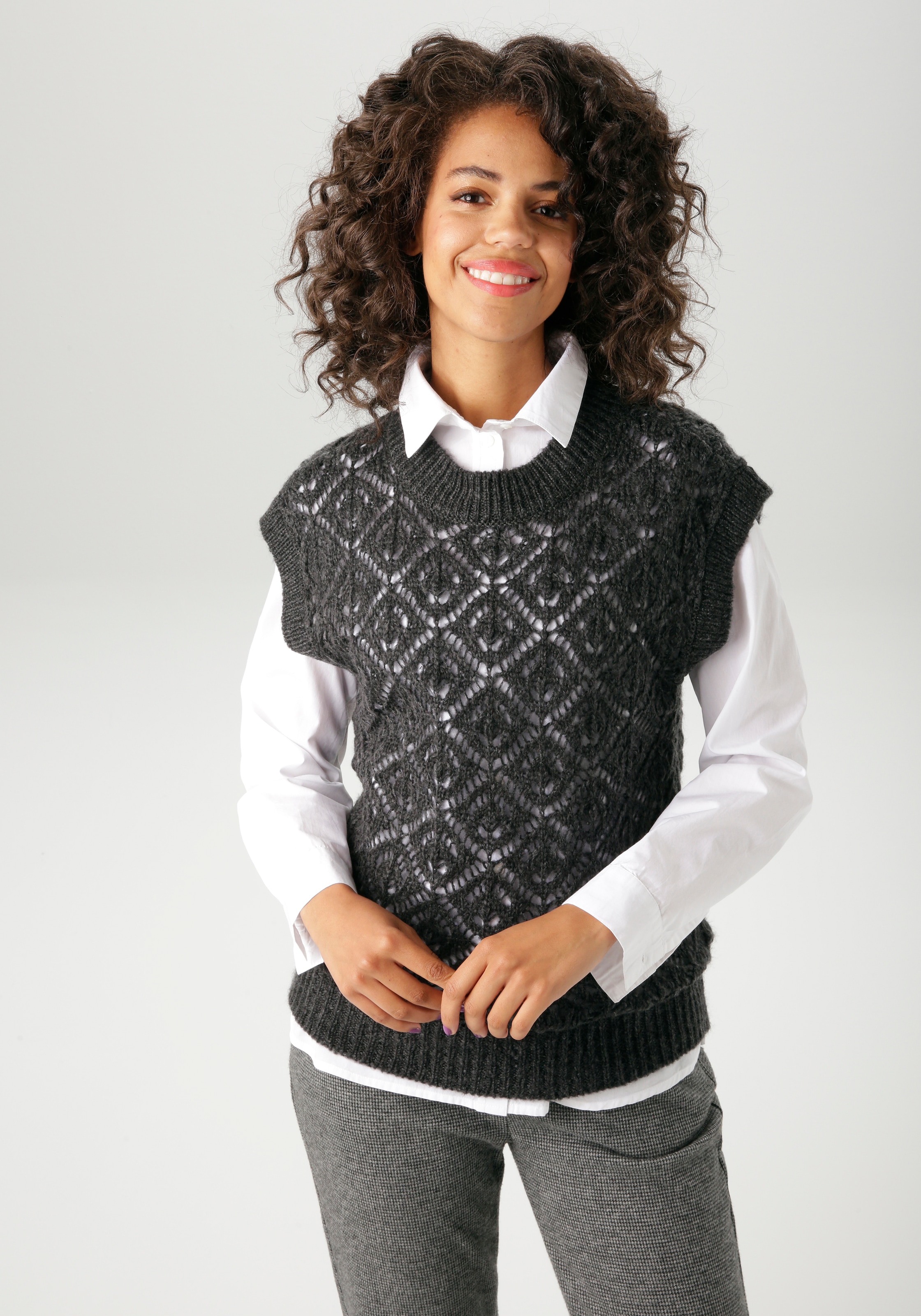 Aniston CASUAL Pullunder , mit trendigem Ajour-Strick-Muster - NEUE KOLLEKTION