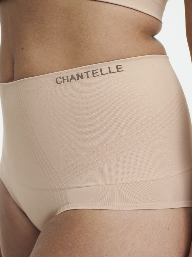 Chantelle Smooth Comfort Sculpting high-waisted full brief Sand
