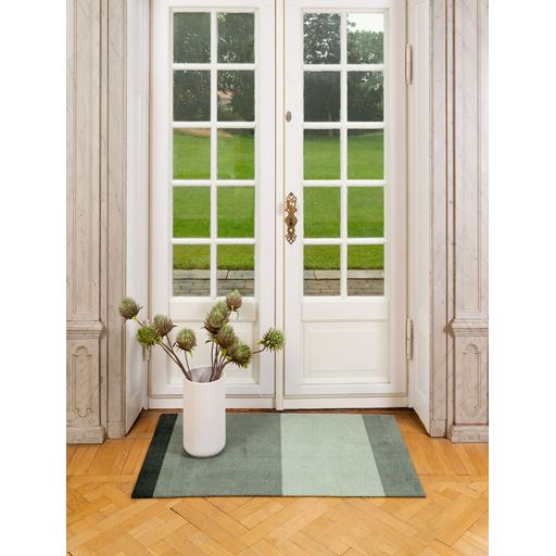 Tica Copenhagen Stripe Horisontal Gulvtæppe, Grøn/Støvet/Mørk Grøn, 67x120 cm