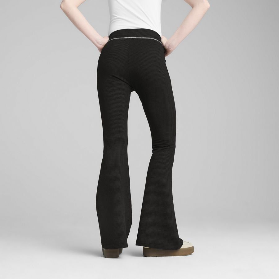 Puma DARE TO Strukturierte ausgestellte Leggings