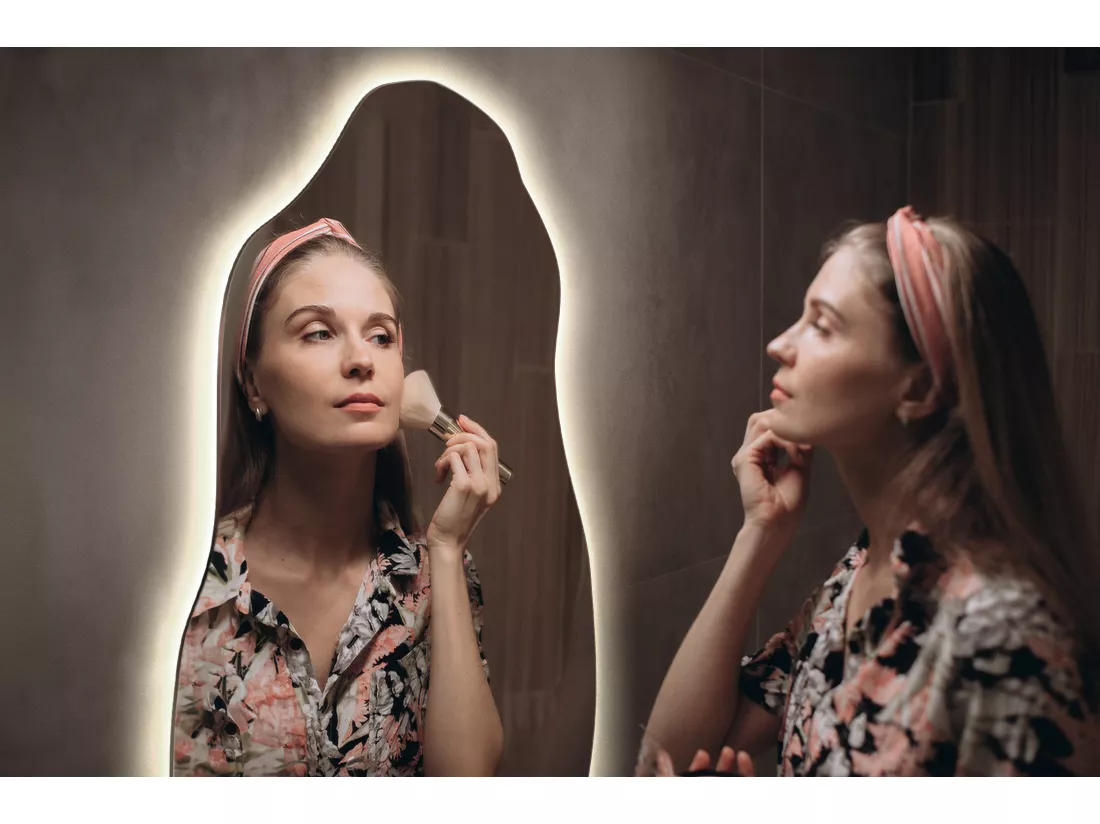 Miroir LED Lumineux Sans Cadre à Accrocher au Mur de la Maison 45 cm x 90 cm - lumière neutre