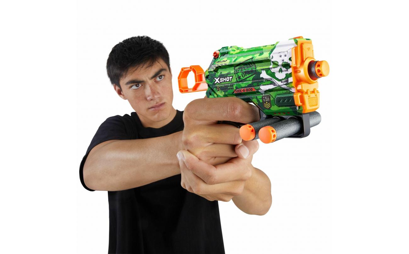 X-shot Skins Menace met 8 darts