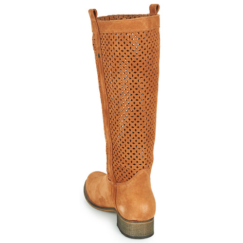 Betty London - DIVOUI - Cognac