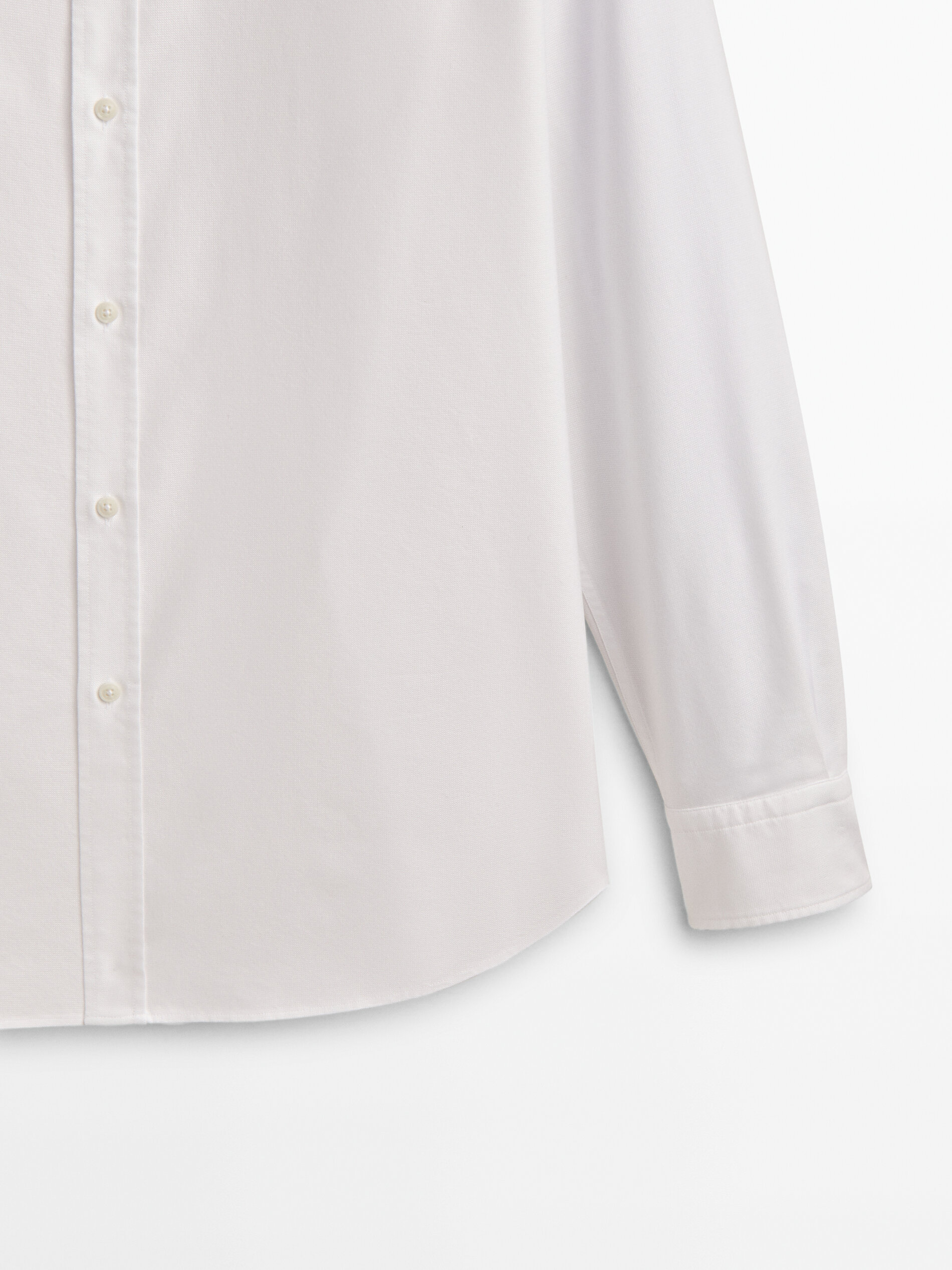 Camisa texturizada com estampa micro-xadrez e modelagem regular - BRANCA