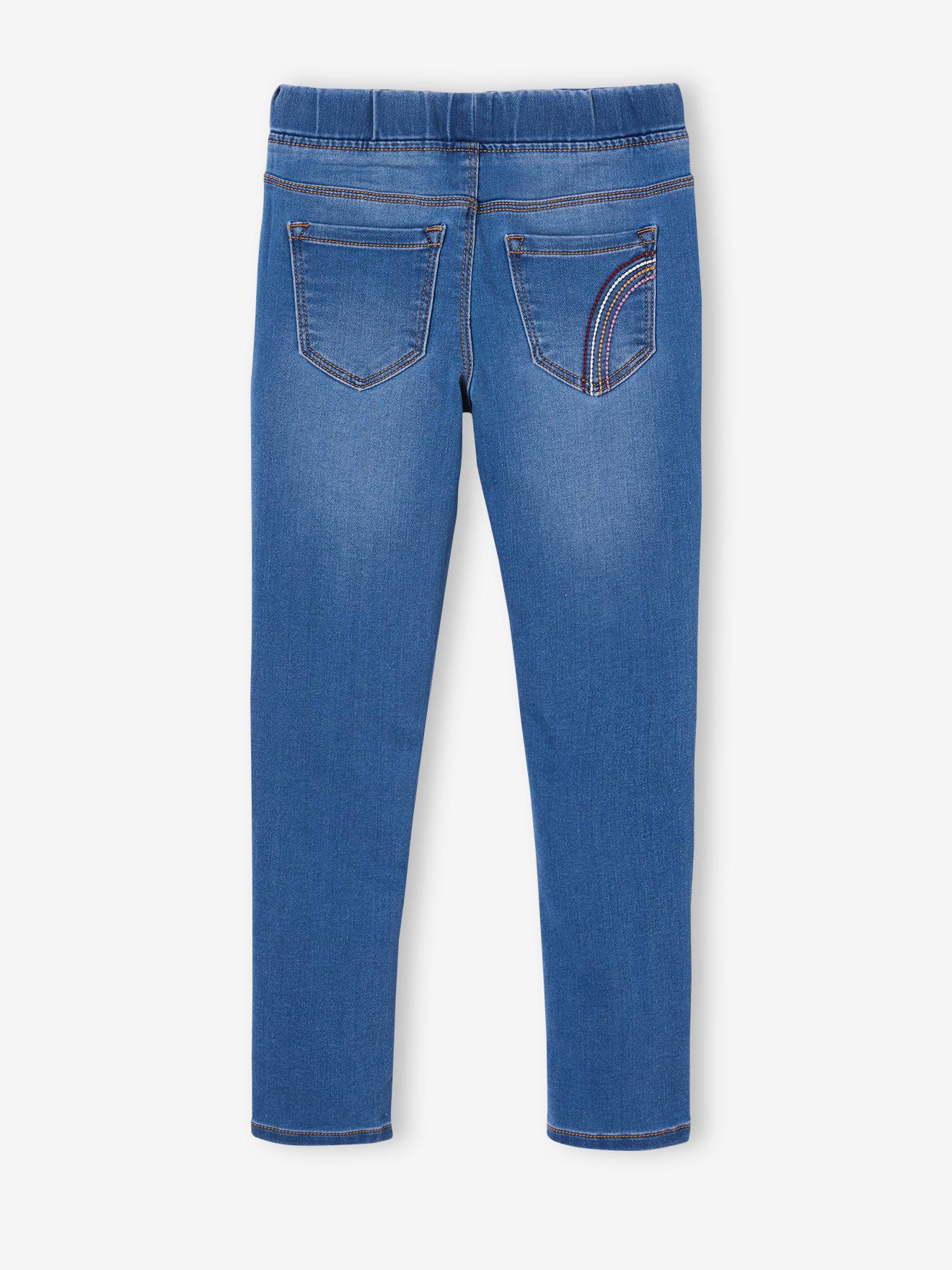 Calça legging feminina em tecido atoalhado bordado com efeito jeans, na cor cinza jeans.