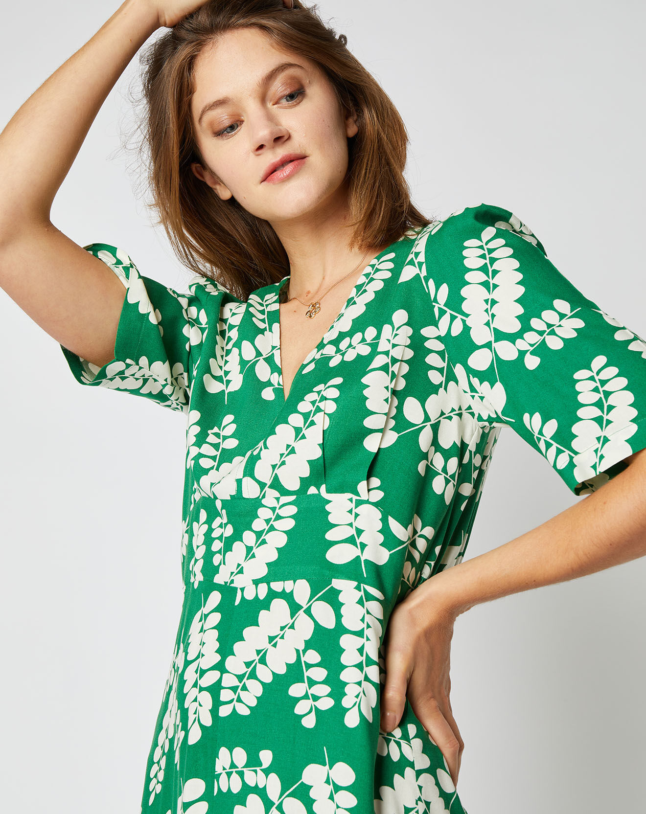 An'ge Robe mi-longue Sarah à motifs vert pomme/blanc