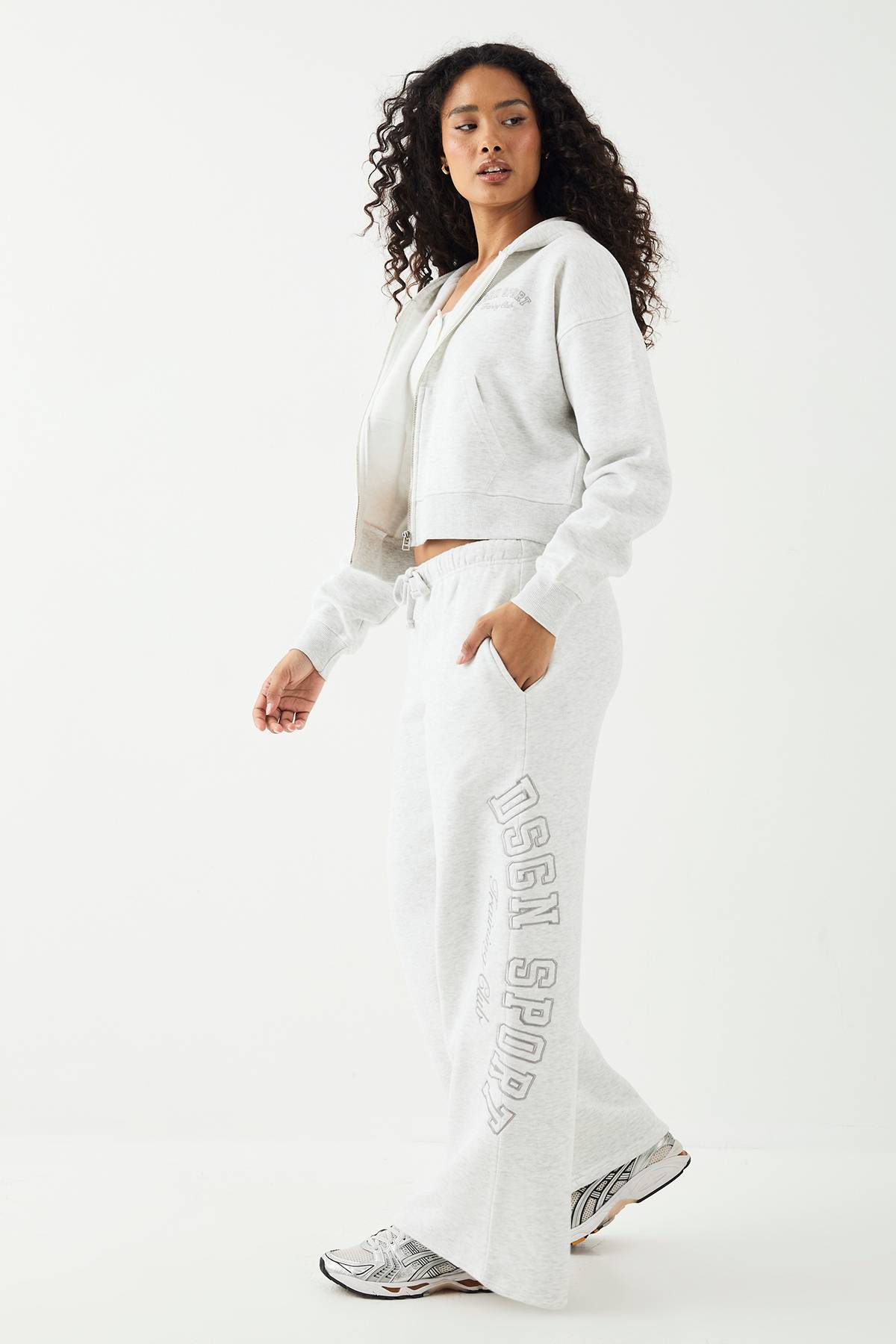 Jogging Jambe Droite DSGN Studio Sport Training Club