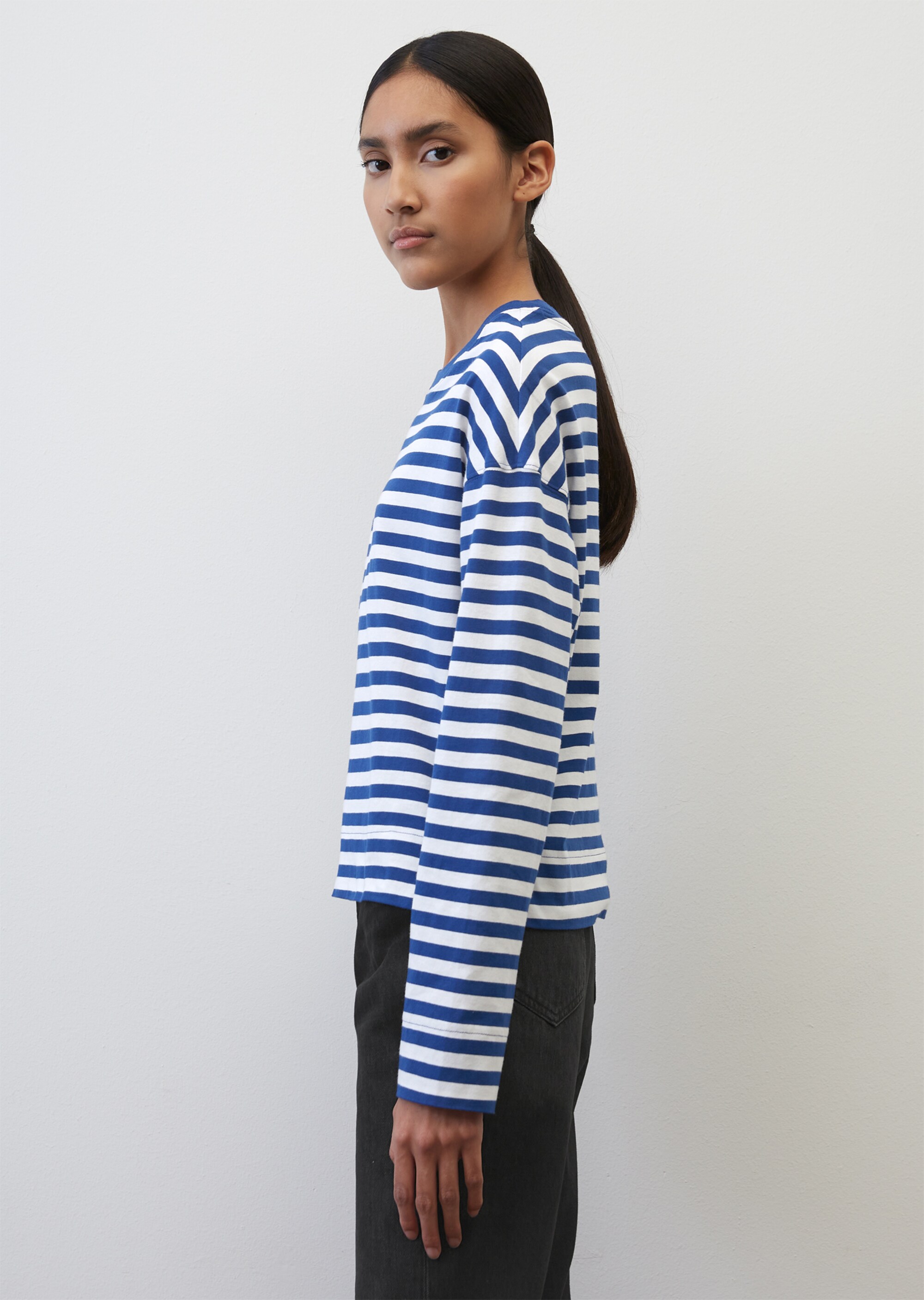 Ringel-Longsleeve loose aus garngefärbter Bio-Baumwolle