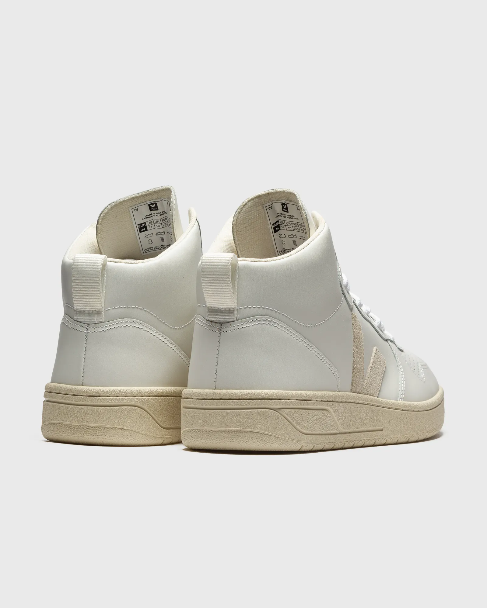 Veja V-15 LEATHER