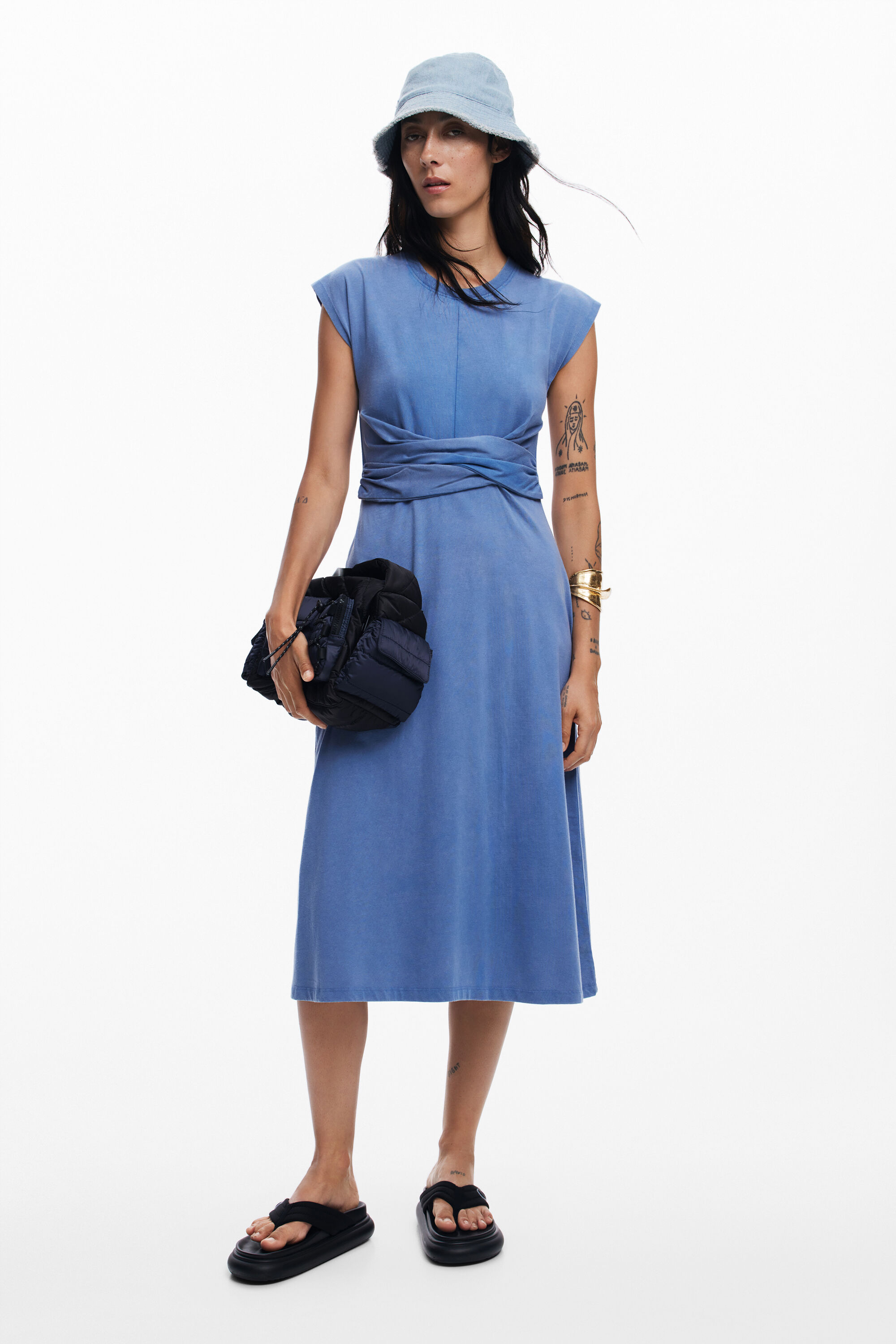 vestido midi franzido