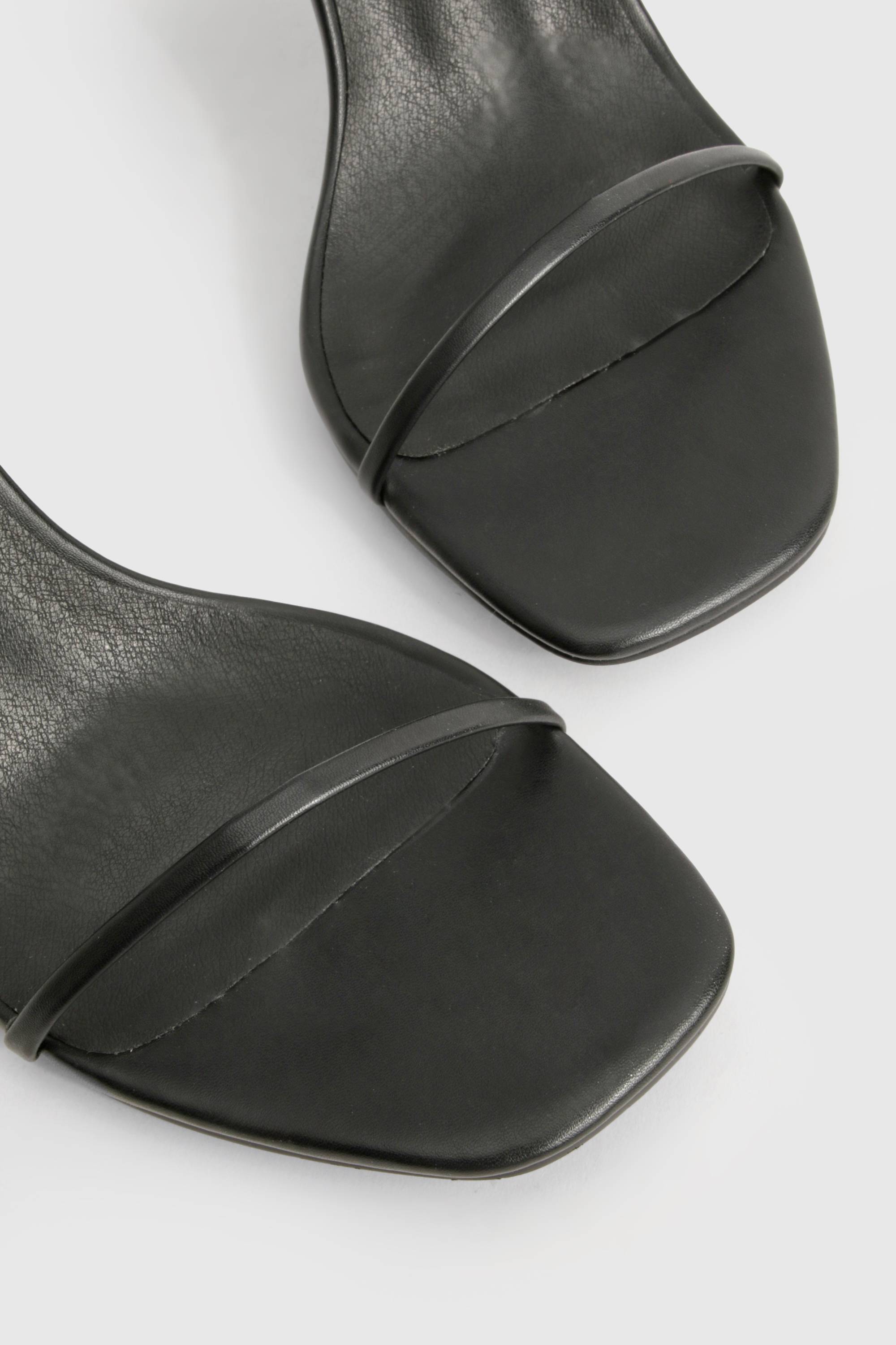 boohoo Escarpins stiletto à maintien large et design discret à talon bas