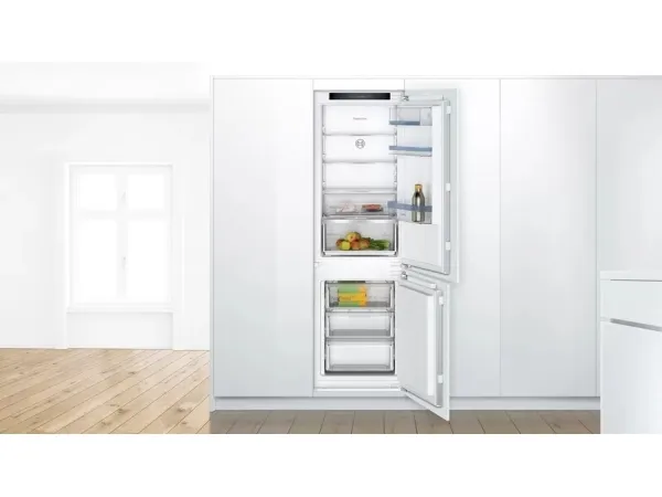 Bosch Serie | 4 KIN86VFE0 - Køleskab/fryser - bund-fryser - til indbygning - niche - bredde: 56 cm - dybde: 55 cm - højde: 177.5 cm - 260 liter - Klasse E - Fladhængsel