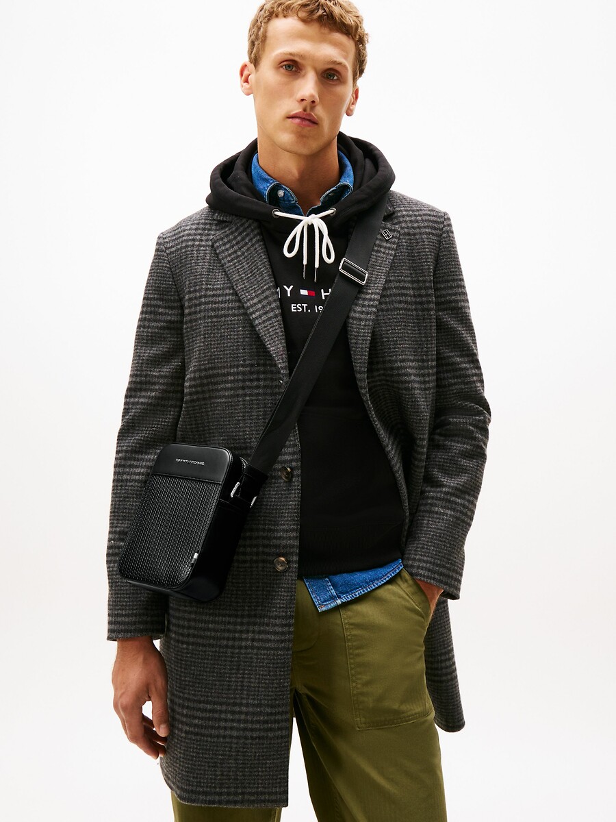 TOMMY HILFIGER<br>Bolsa pequena de repórter Th Woven