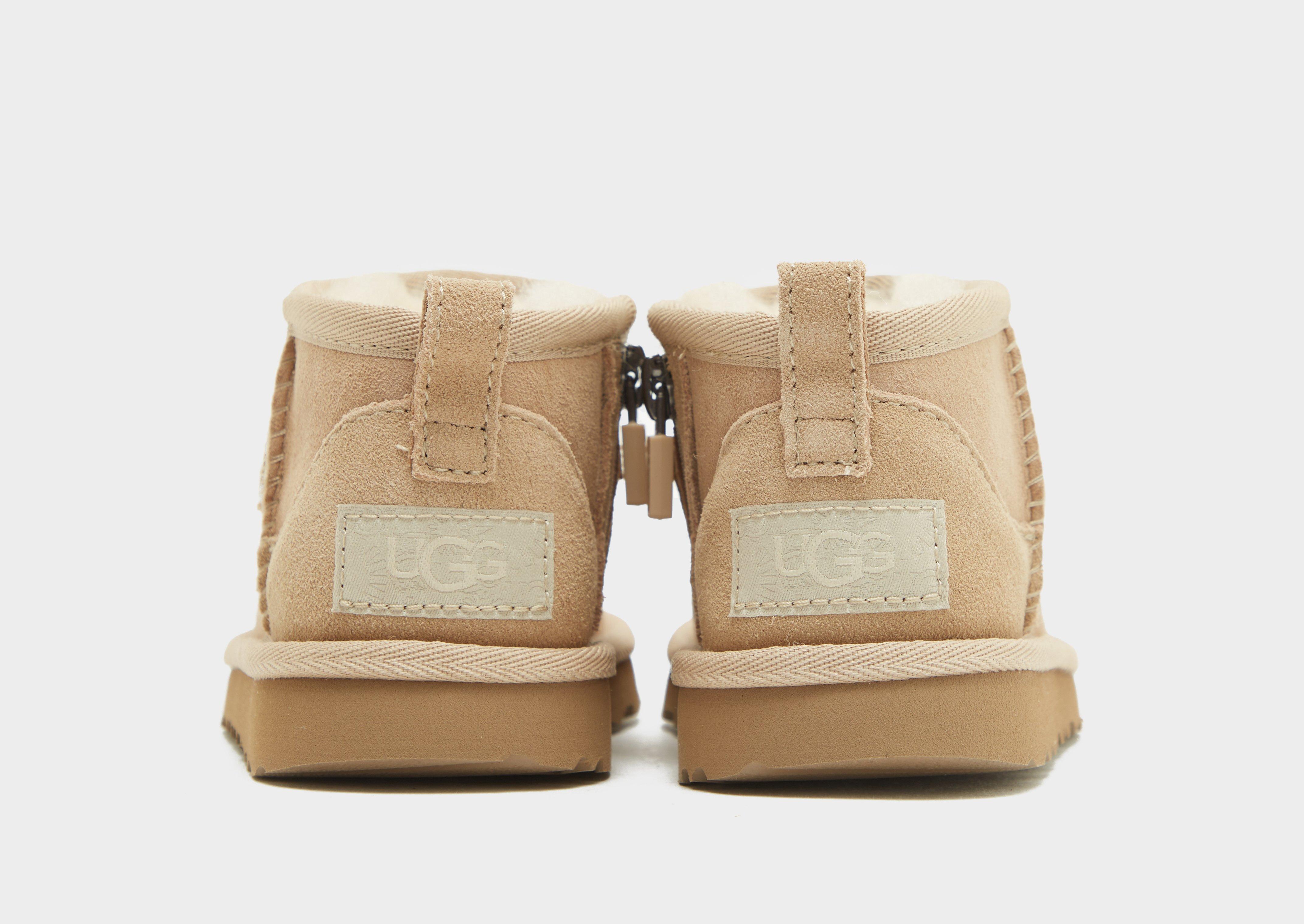 UGG Classic Ultra Mini Boots Bébé