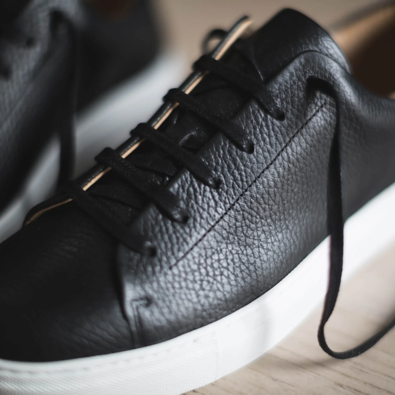 Kooper-Sneakers / Basket en cuir grainé noir