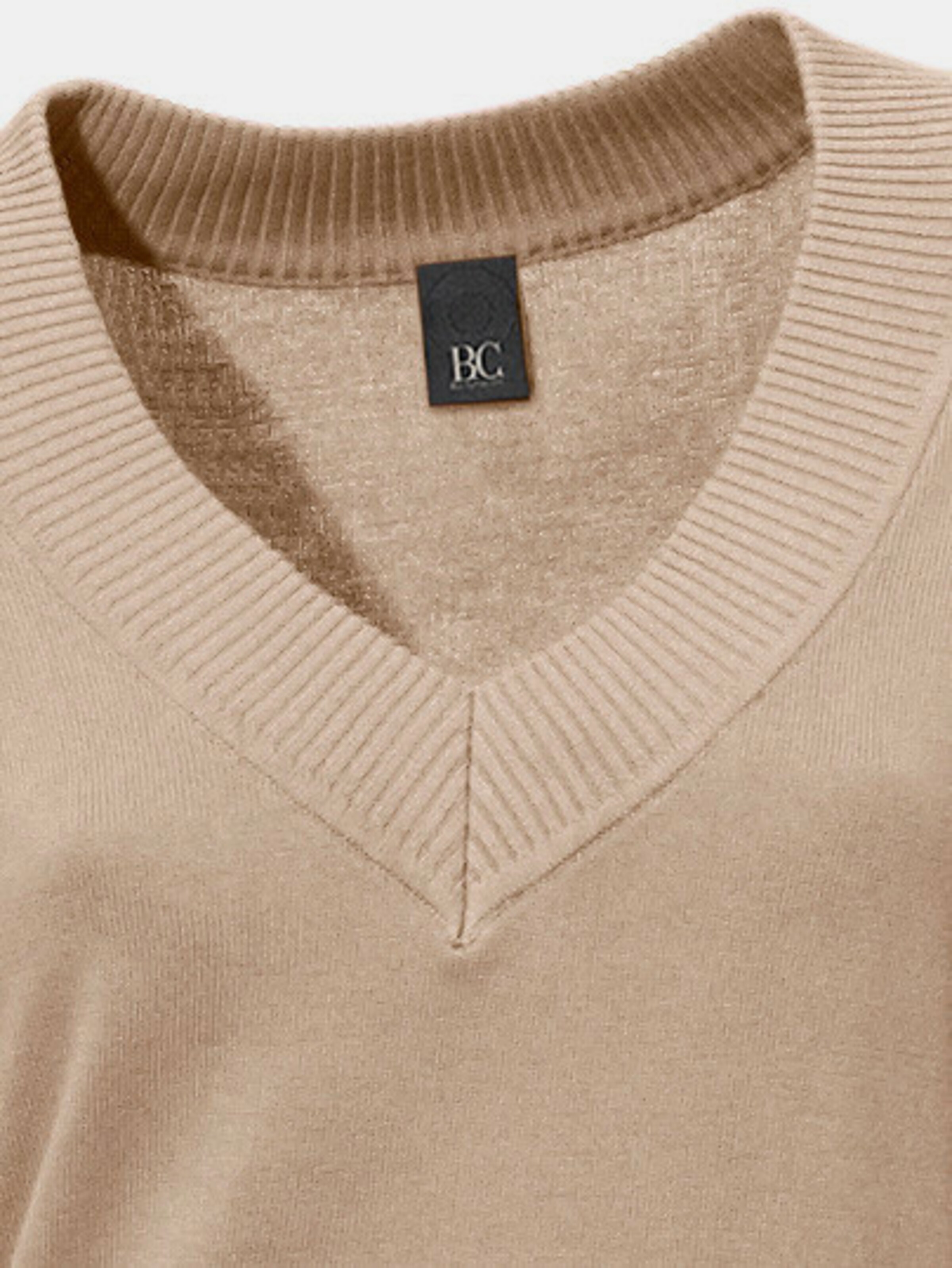 V-Pullover