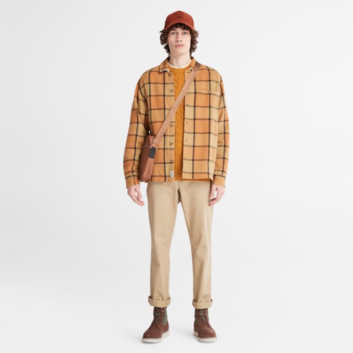 Suéter Phillips Brook de malha trançada para homem, na cor amarelo escuro.