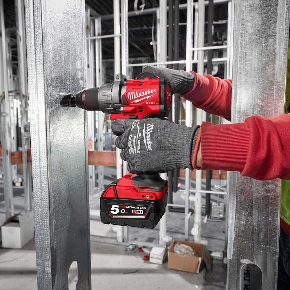 Furadeira/Parafusadeira Milwaukee 18V FUEL™ de 13mm (M18FDD30)