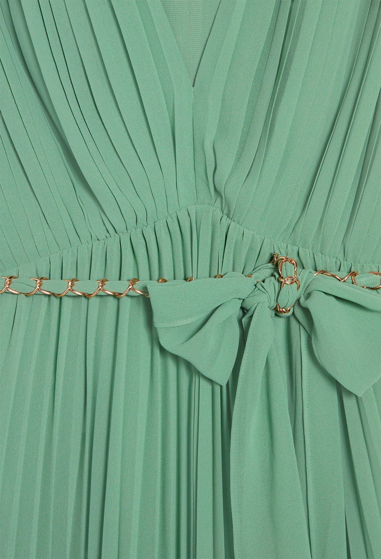 Robe midi plissee ceinturee