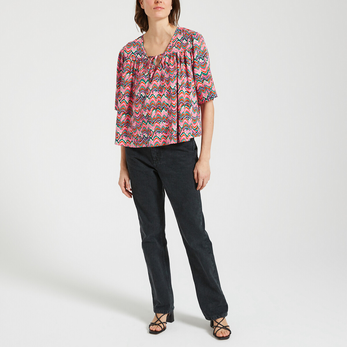 FREEMAN T. PORTER<br>Blusa estampada com decote em V