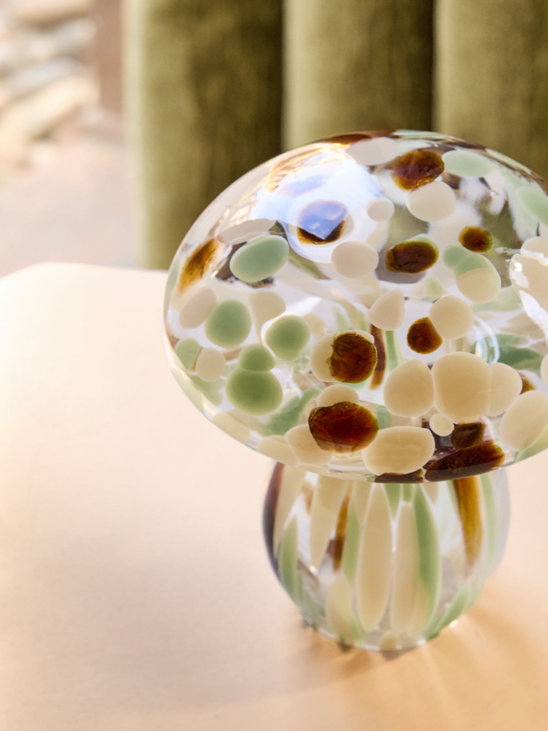 Decoratieve paddenstoel van confettiglas