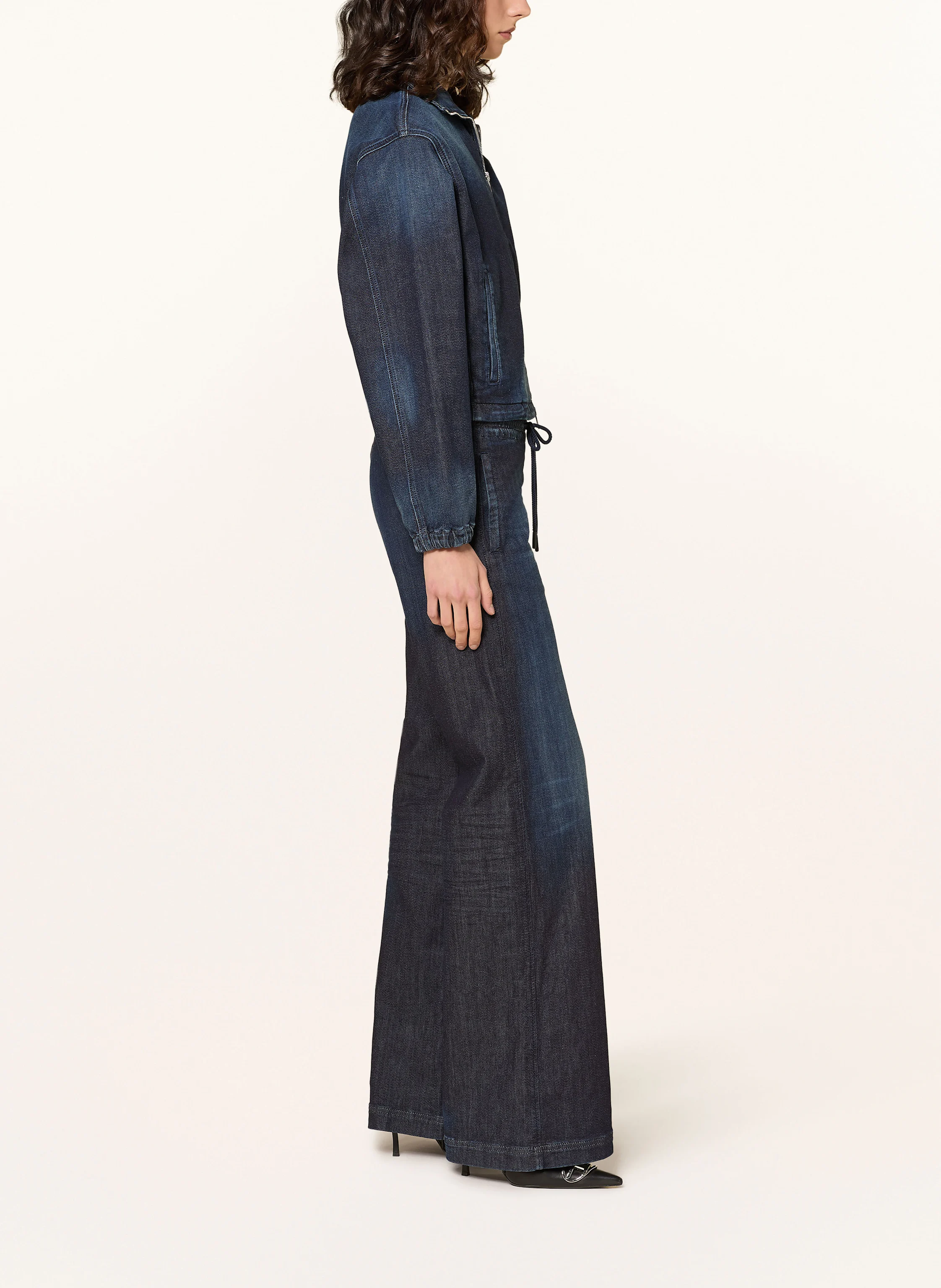 DIESEL Flared Jeans D-AINTY