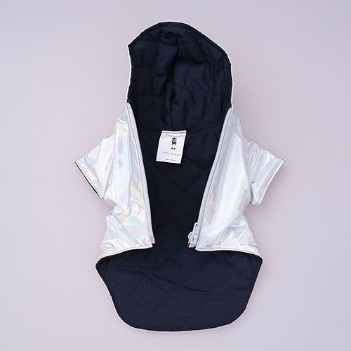 Capa de chuva acolchoada Cuca para cães, branca